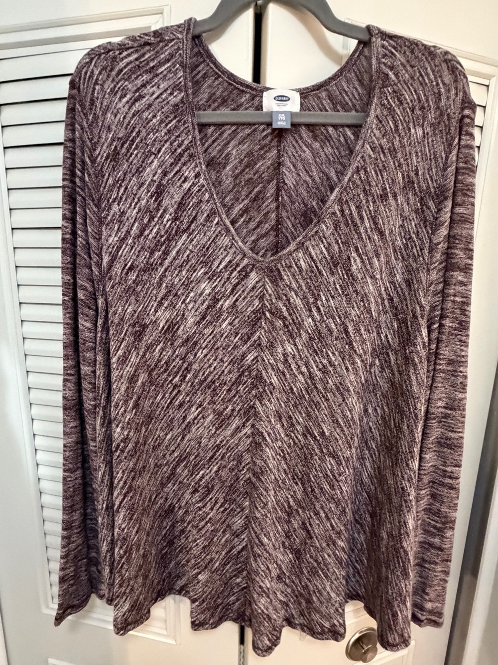 Old Navy • Heathered Maroon/Plum V-Neck Flared, Long-Sleeve Tunic Top - XXL